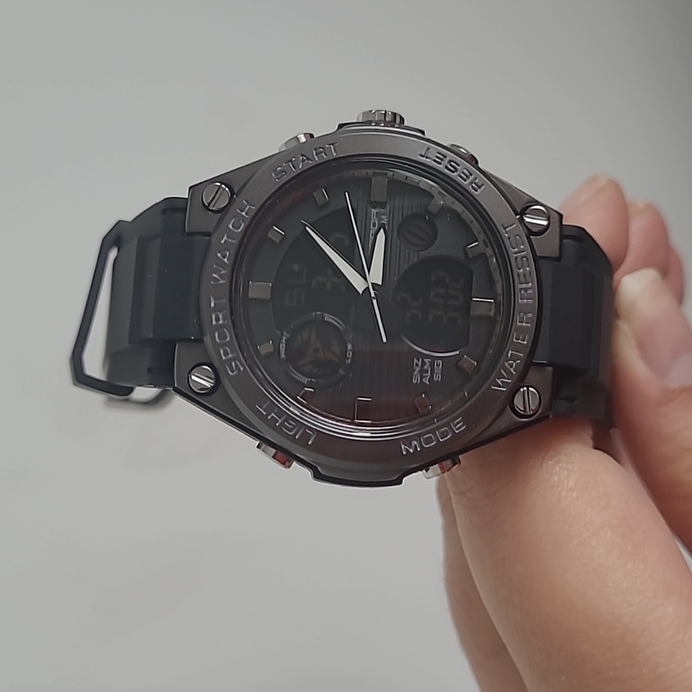Black LED Digital watch - Picture 3 of 7
